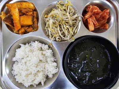 6.6:쌀밥,미역국,치즈닭갈비,숙주무침,배추김치