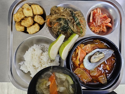 3.24:쌀밥,짬뽕국,잡채,두부강정,배추김치,배