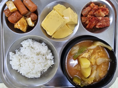 5.19:쌀밥,감자탕,소세지야채볶음,계란찜,배추김치