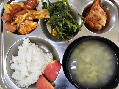 7.1:쌀밥,순두부찌개,소세지야채볶음,삼발캉콩볶음,배추김치