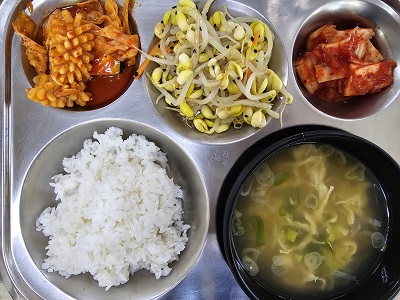 8.26:쌀밥,대파계란국,오징어야채볶음,콩나물무침,배추김치