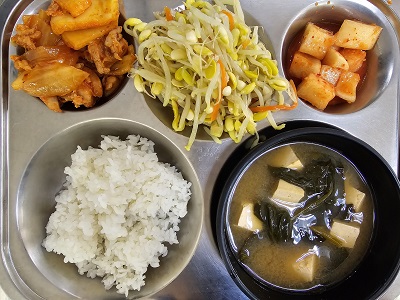 3.5:쌀밥,시금치된장국,닭살김치볶음,콩나물무침,깍두기