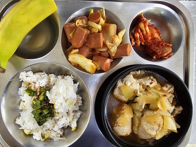 3.11:콩나물밥&양념장,순두부국,소세지피망볶음,배추김치,바나나