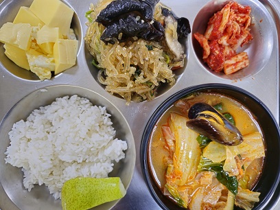 5.18:쌀밥,짬뽕국,잡채,계란찜,배추김치,배