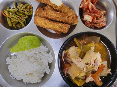 5.29:쌀밥,닭개장,피쉬핑거&소스,롱빈볶음,배추김치,배