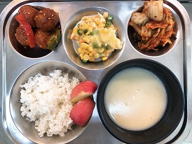 9.24:쌀밥,감자스프,토마토소스미트볼,콘치즈구이,배추김치,사과