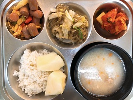 11.8:녹두밥,닭죽,소세지강정,배추당면볶음,깍두기,멜론