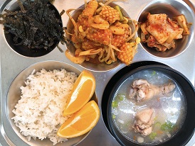 12.21:쌀밥,닭봉닭죽,해물콩나물찜,조미김가루,배추김치,오렌지