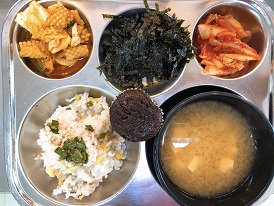 3.4:콩나물밥&양념장,팽이된장국오징어야채볶음,김가루,배추김치,머핀