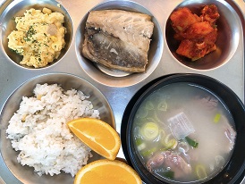 5.19:녹두밥,설렁탕,고등어구이,스크램블에그,깍두기,오렌지