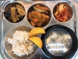 9.8:녹두밥,떡국,생선탕수,돈민찌가지볶음,배추김치,오렌지