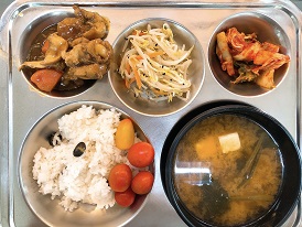 12.12:검은콩밥,시금치된장국,안동찜닭,숙주무침,배추김치,방울토마토