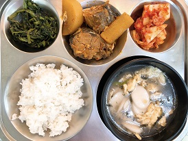 5.9:쌀밥,떡국,고등어무조림,캉콩볶음,배추김치