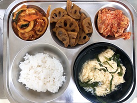 7.10:쌀밥,부추계란국,오징어야채볶음,연근조림,배추김치
