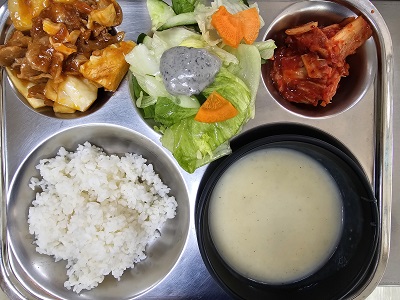 5.16:쌀밥,크림스프,돈육폭찹,양상추샐러드&소스,배추김치